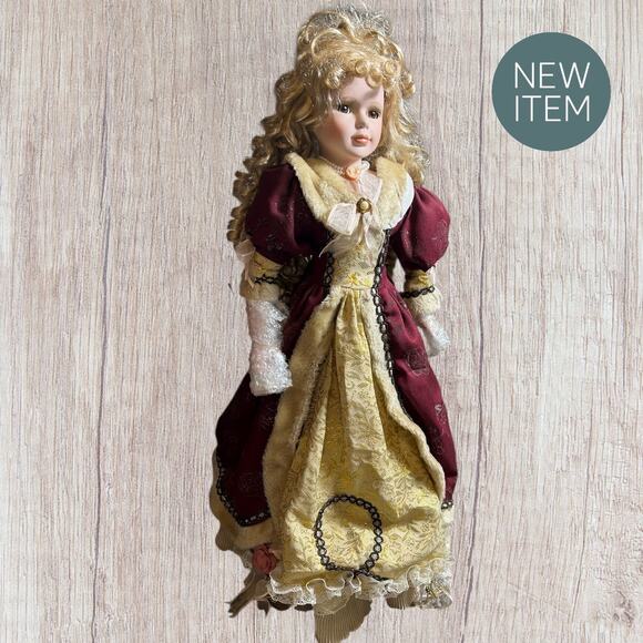 “27″ Tall Vintage ‘Traditions Doll Collection’ Porcelain Victorian Girl Blond - Picture 1 of 4